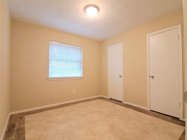 Photo - 4410 Dawn Creek Ln