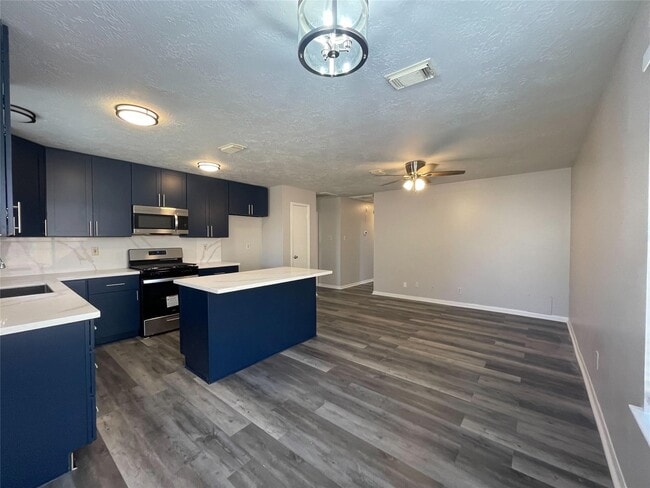 Photo - 15631 Pilgrim Hall Dr
