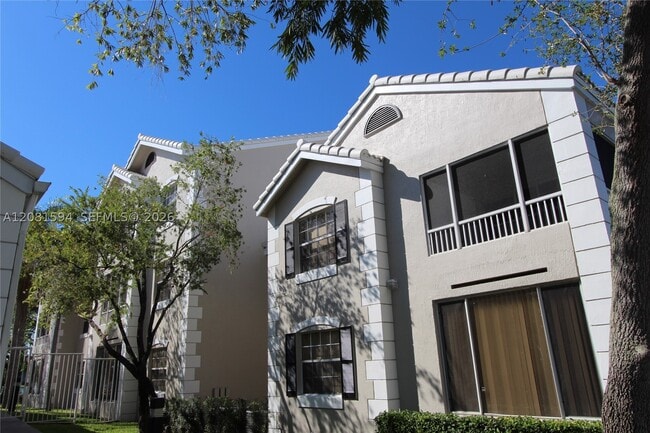 Building Photo - 2880 N Oakland Forest Dr Unit 212