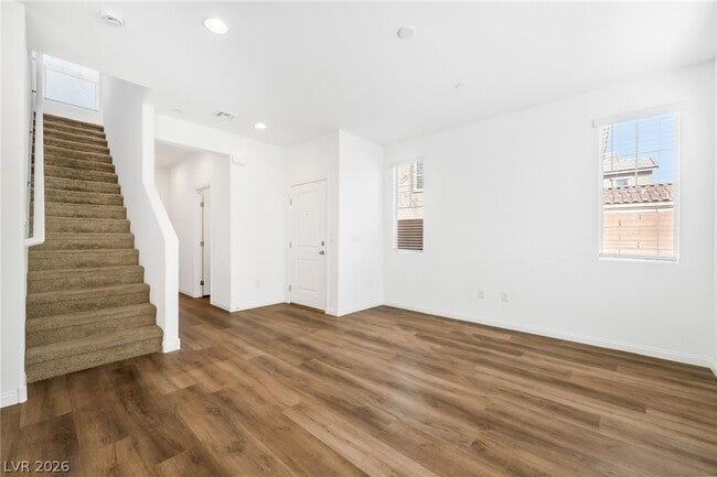 Photo - 399 Mary Baer Wy