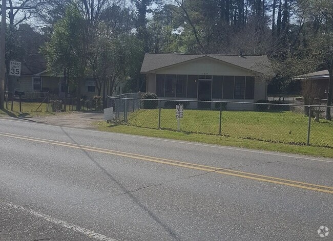 Building Photo - 2 bedroom ,2 bath Hueytown area. Rental