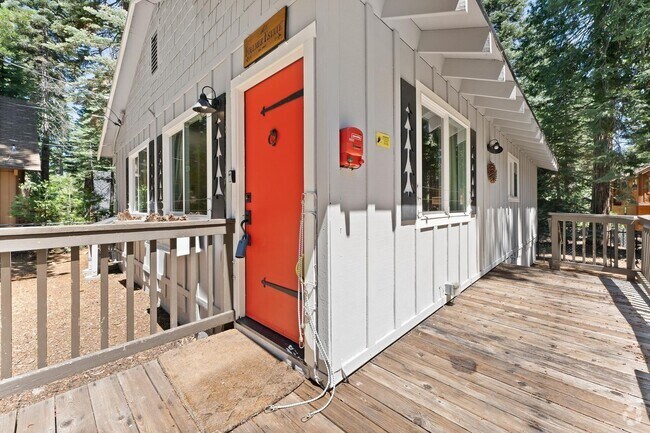 Building Photo - LONG-TERM: Tahoma Cabin, Washer-Dryer, Woo... Rental