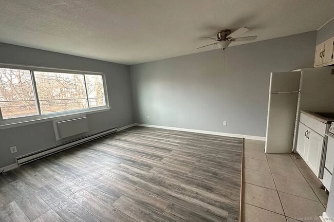 Photo - 860 Wood Ave Unit 5