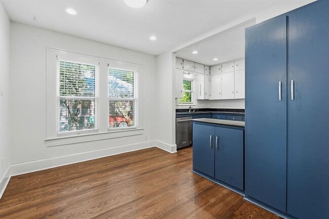 Photo - 804 Rutherford Pl