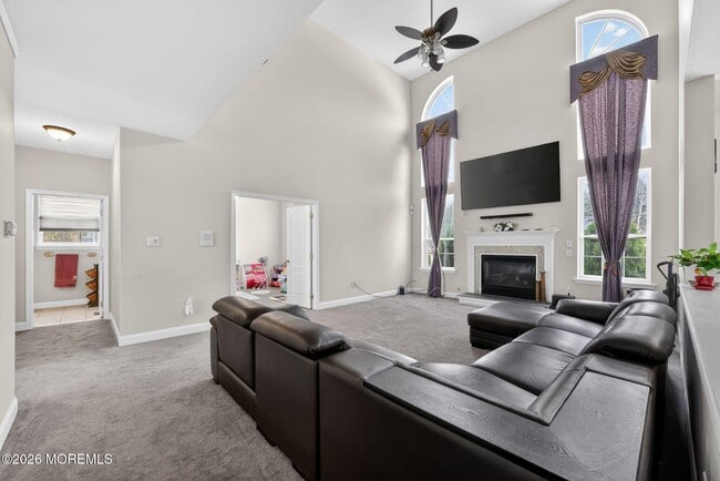 Photo - 153 Sandra Way