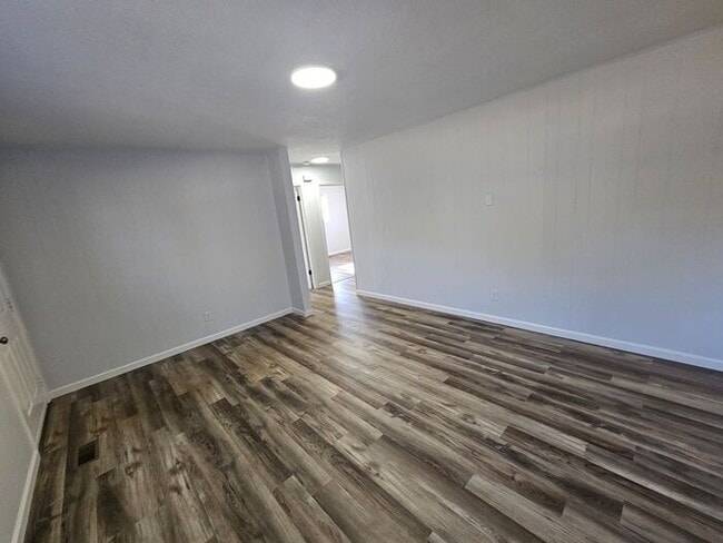 Photo - 2BD/1BA Unit in Newton! Unit 714