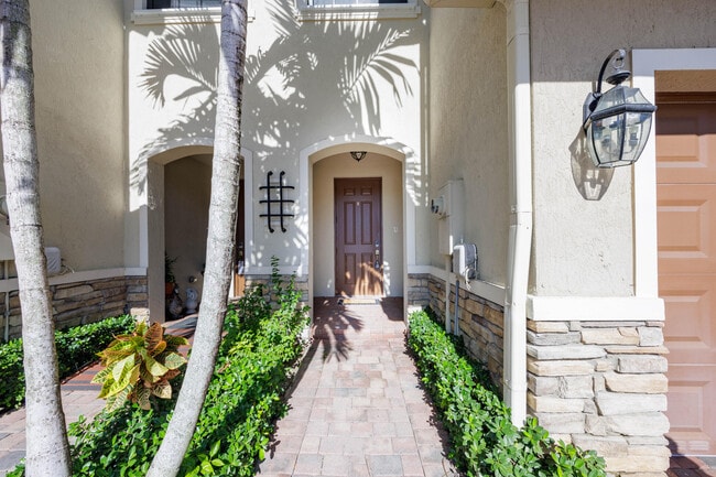 Photo - 5636 NW 58th Ln