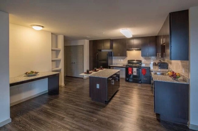 Photo - 15405 Long Vista Dr