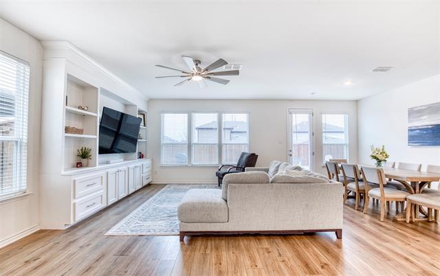 Photo - 2513 Wayne Ave