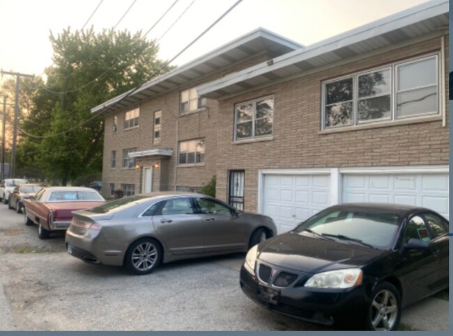 Photo - 1069 Burnham Ave