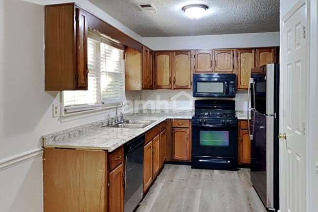 Photo - 2442 Country Lake Ln