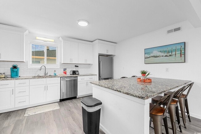 Photo - 409 17th Ave N