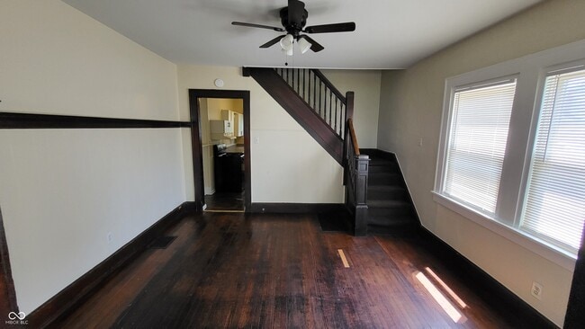 Photo - 323 N Rural St