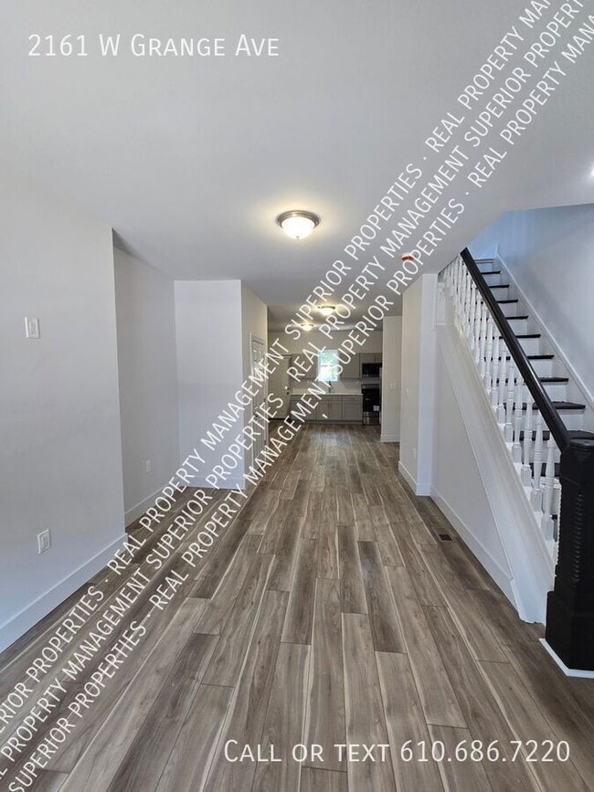 Building Photo - 2161 W Grange Ave Rental