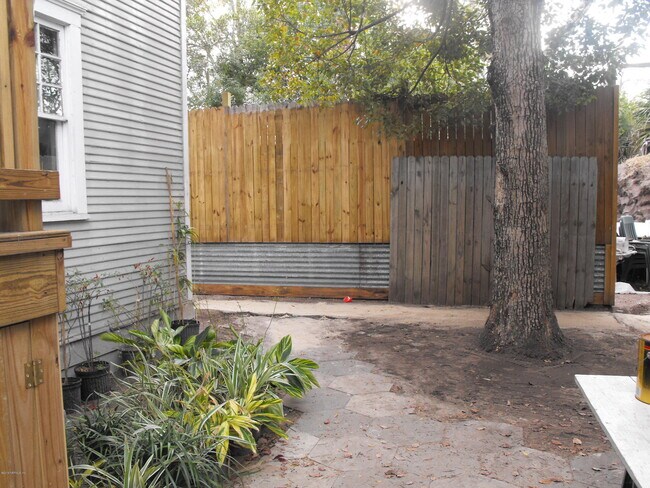 Photo - 756 Stockton St