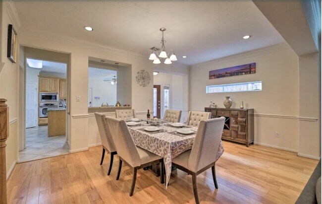 Photo - 1006 Rochow St Unit A