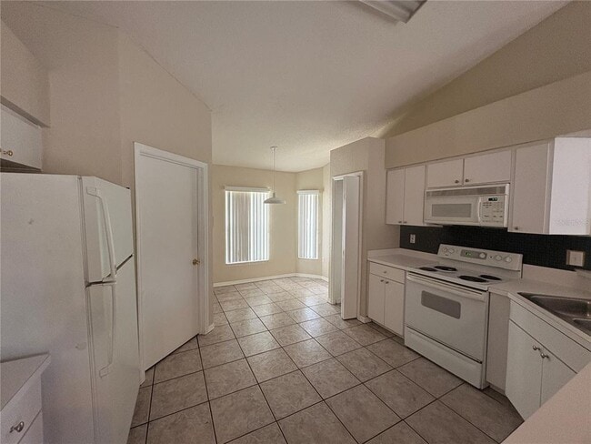 Photo - 142 Lindale St