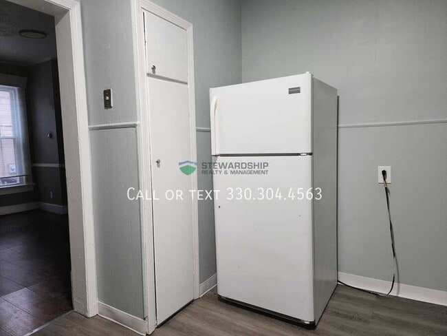 Photo - 145 Rhodes Ave