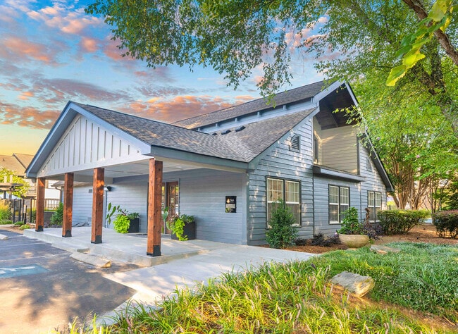 Photo - MAA Hamilton