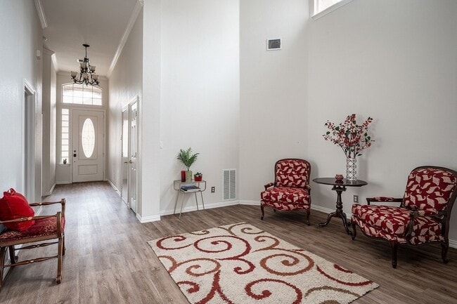 Photo - 7712 Lakecrest Cir