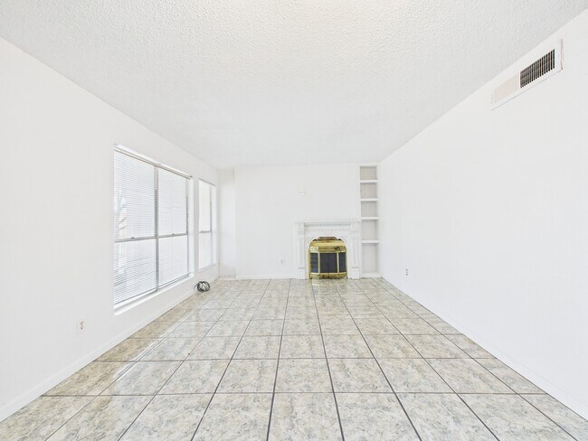 Photo - 781 Country Pl Dr