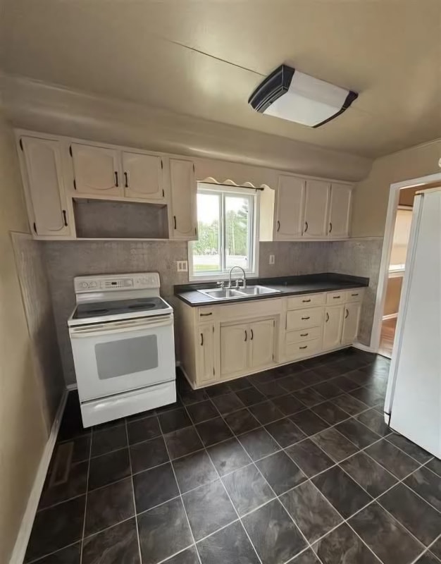 Photo - 222 Crestview Dr