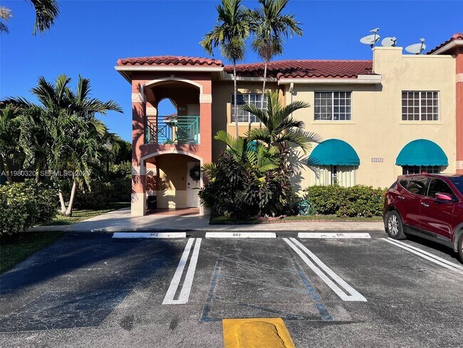 Building Photo - 6950 NW 174th Terrace Unit 602