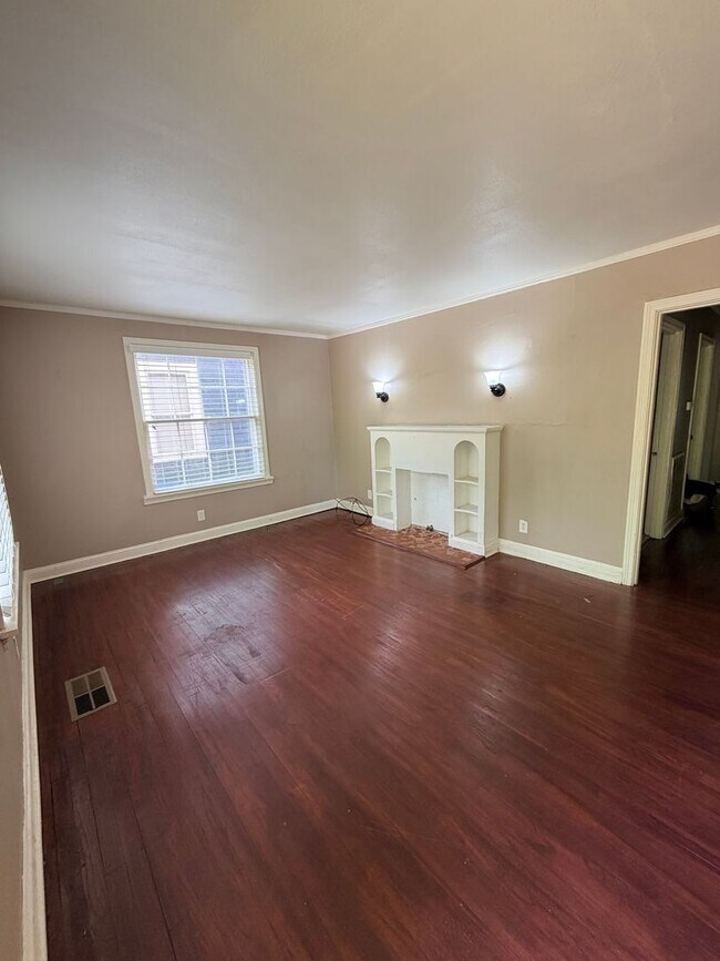 Photo - Beautiful 2 Bedroom Unit near LSUS!