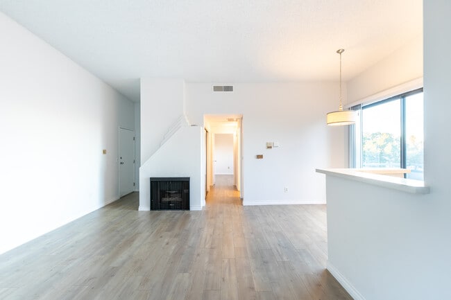 Photo - 2584 S Centinela Ave Unit 7