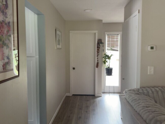 15 Carriage Dr Unit Heritage Glen 3BR Ranch
