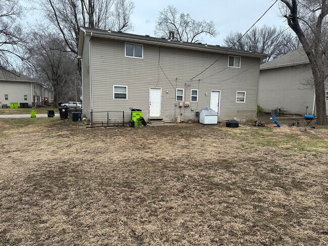 Photo - 116 N Chestnut St