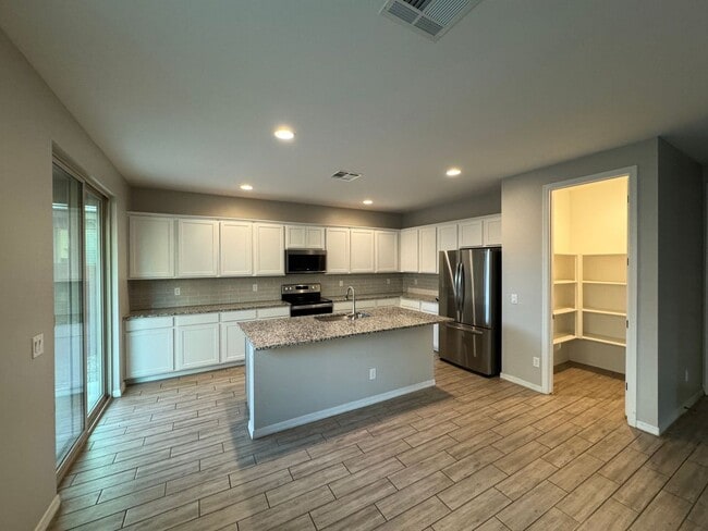 Photo - 4 Bedroom - 3 Bath  Home - 2668 Sq. Ft. - Eastmark Inspirian III - Mesa