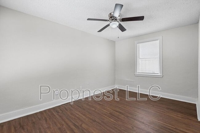 Photo - 1306 Carr Ave
