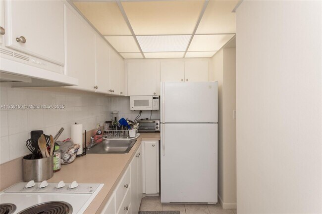 Photo - 1200 West Ave Unidad 1502