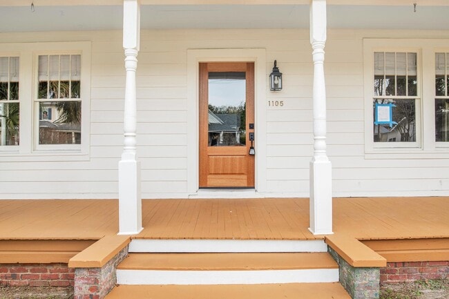 Photo - 1105 E Jackson St