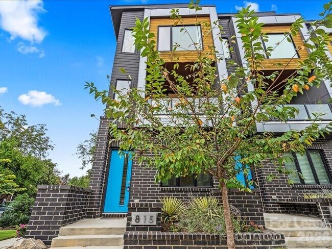 Photo - 815 E 36th St