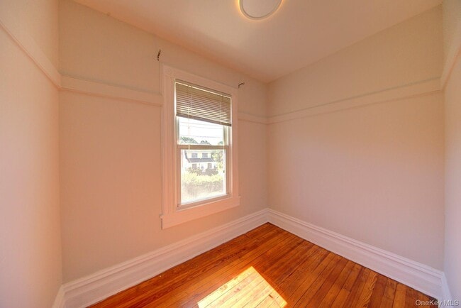 Photo - 1250 Woodfield Rd Unit 2