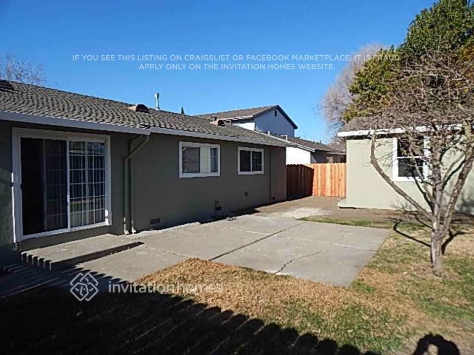 Photo - 3497 Halifax Way