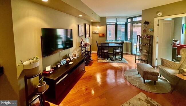 Photo - 1117 10th St NW Unit 313