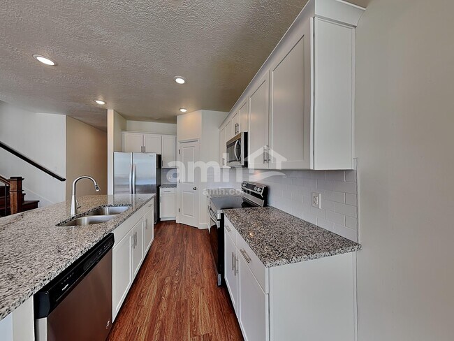 Photo - 1279 N Wagon Wy