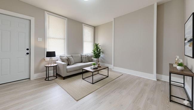 Building Photo - Updated 3-Bedroom Home