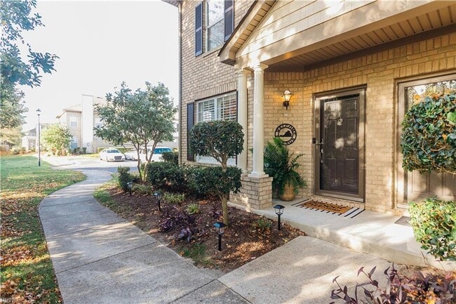 Photo - 2000 Picardy Ct