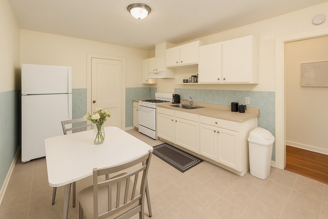 708 N Chauncey Ave Unit 708-B