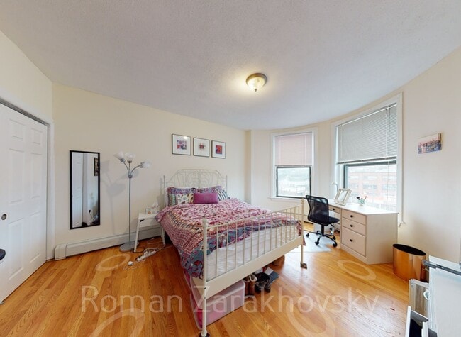 Photo - 1950 Beacon St Unit 3A