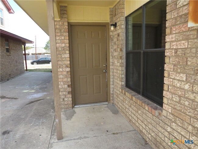 Photo - 1807 Cedarhill Dr Unit C