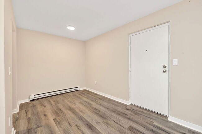 Photo - 5615 Happy Hollow Rd Unit 4