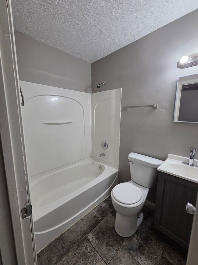 Photo - 1739 S Glenn Ave