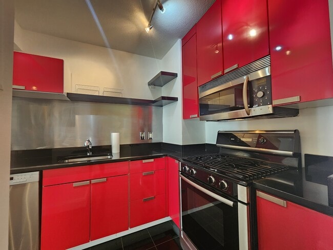 Photo - 4242 East West Hwy Unit 1020