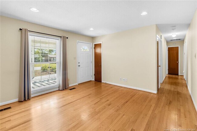 Photo - 1644 Inverness Dr