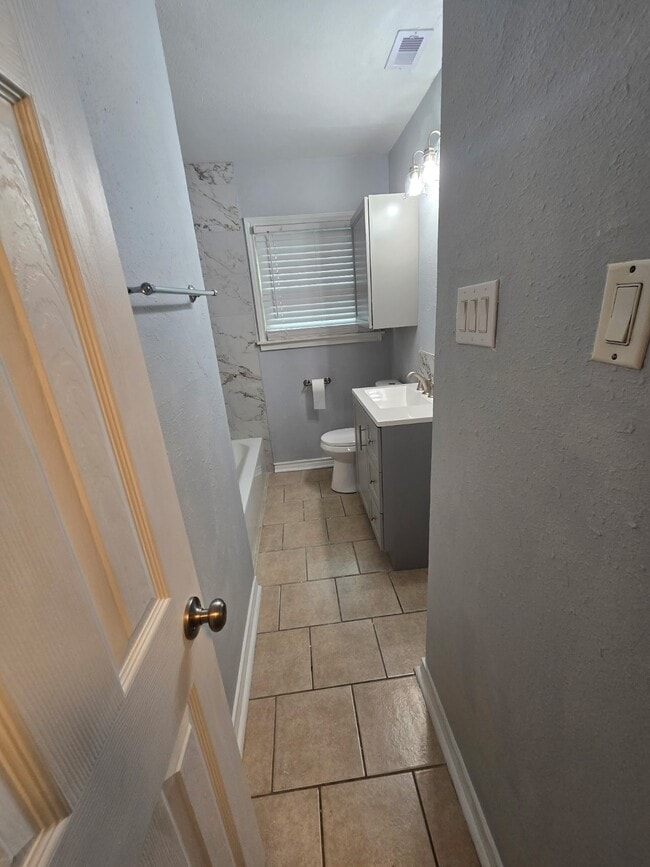 Photo - 833 Magnolia St